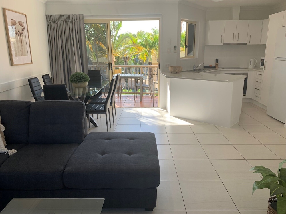 COOLUM BEACH GETAWAY RESORT 49/58