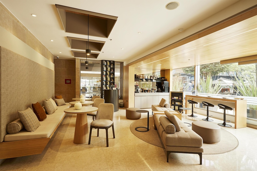 Ek Hotel 35/49