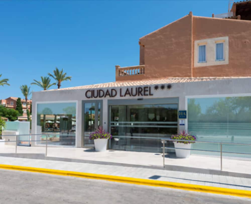 Ciudad Laurel Aparthotel 2/129
