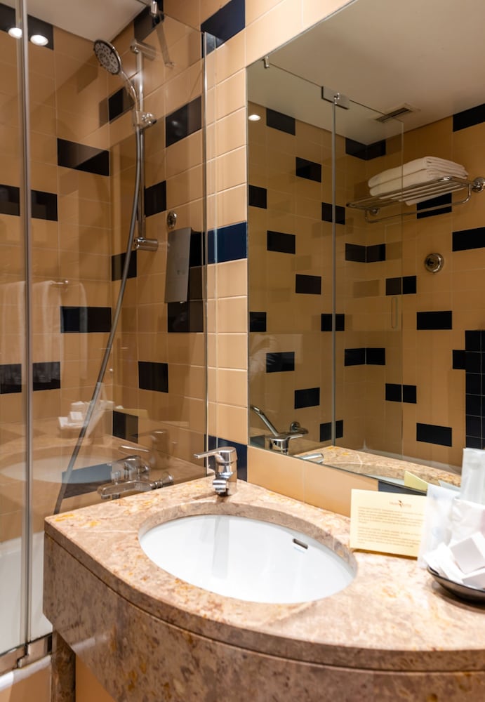 Roma Hotel Lisbon 50/50