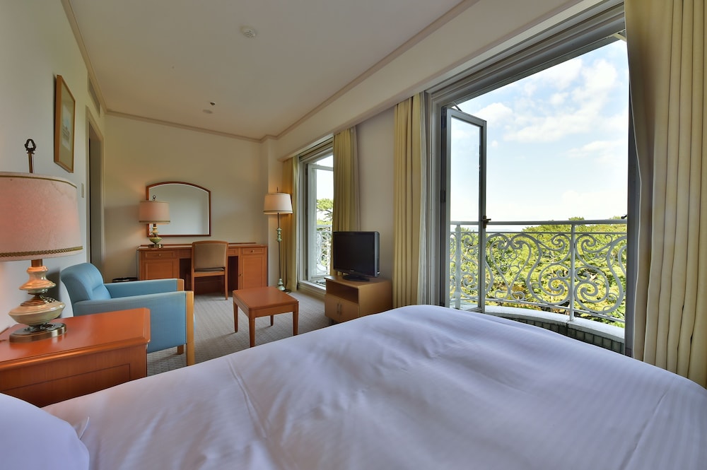 ROOM, SINGLE, MOUNTAIN VIEW