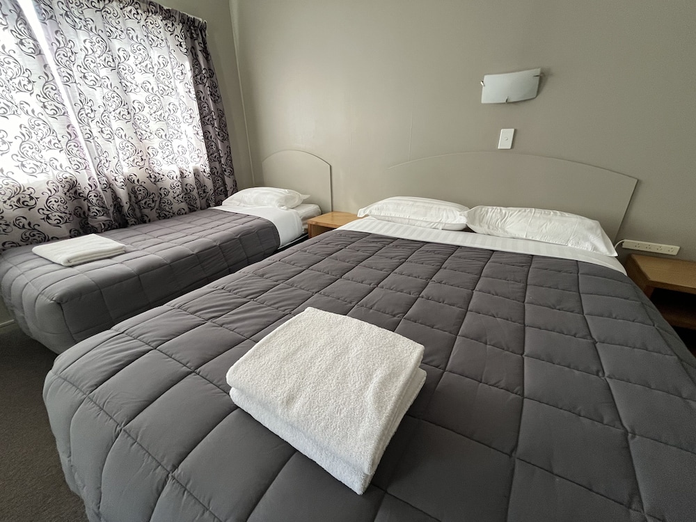 Manuka Crescent Motel 15/63