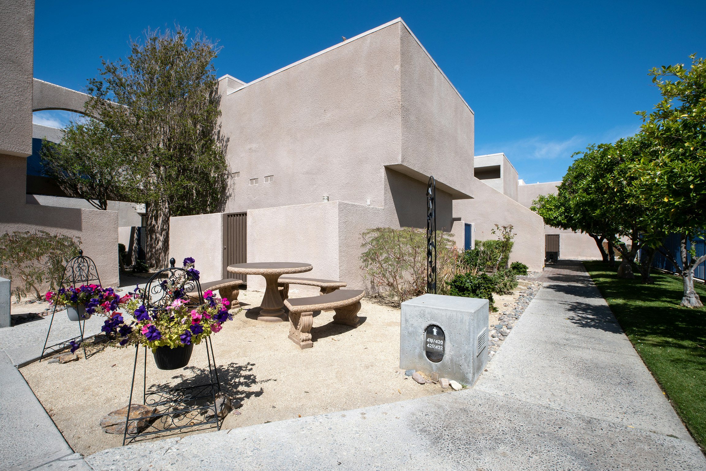 Vista Mirage Resort 82/93