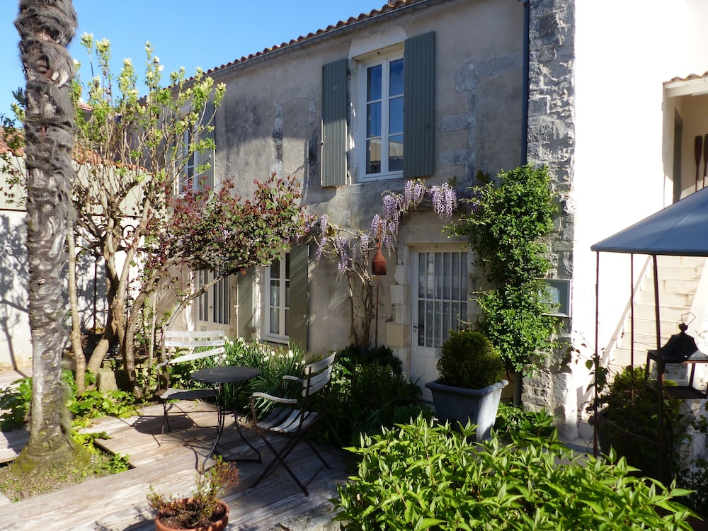 La Maison Douce 73/77