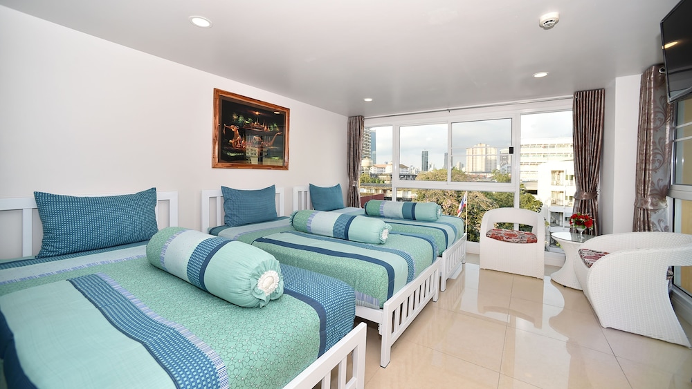 Parvena Hotel 46/64