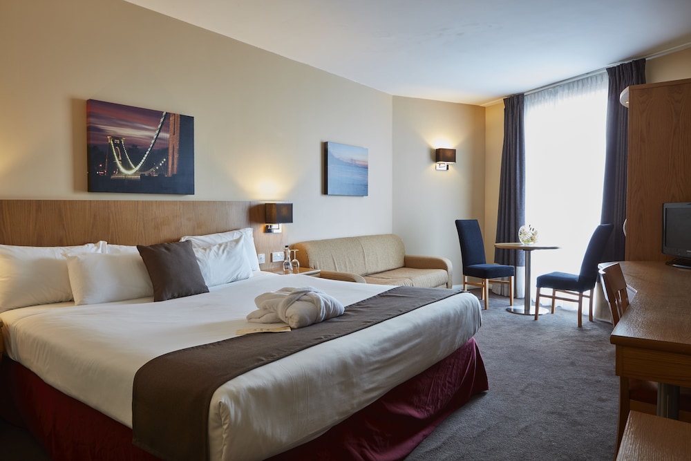 SUPERIOR, KING BED