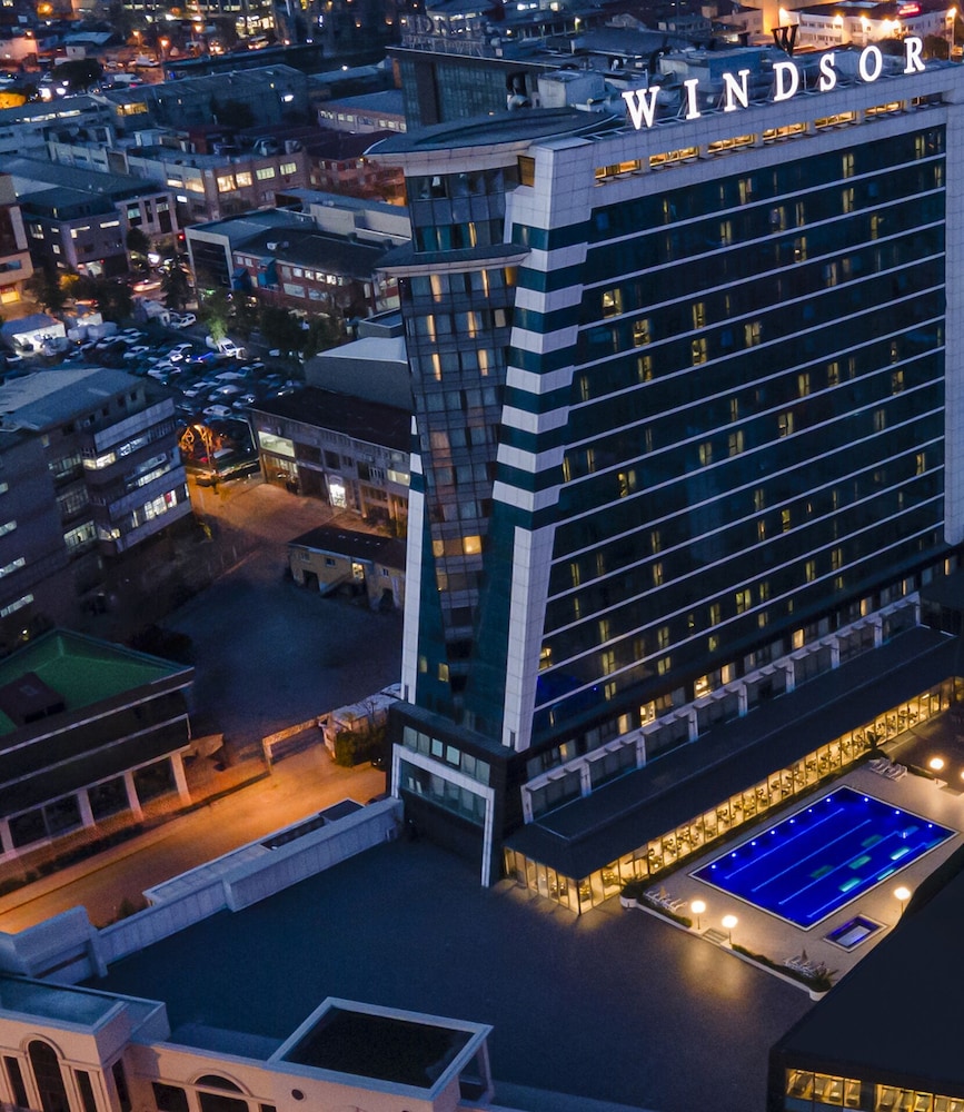 Windsor Hotel & Convention Centre Istanbul in ISTANBUL