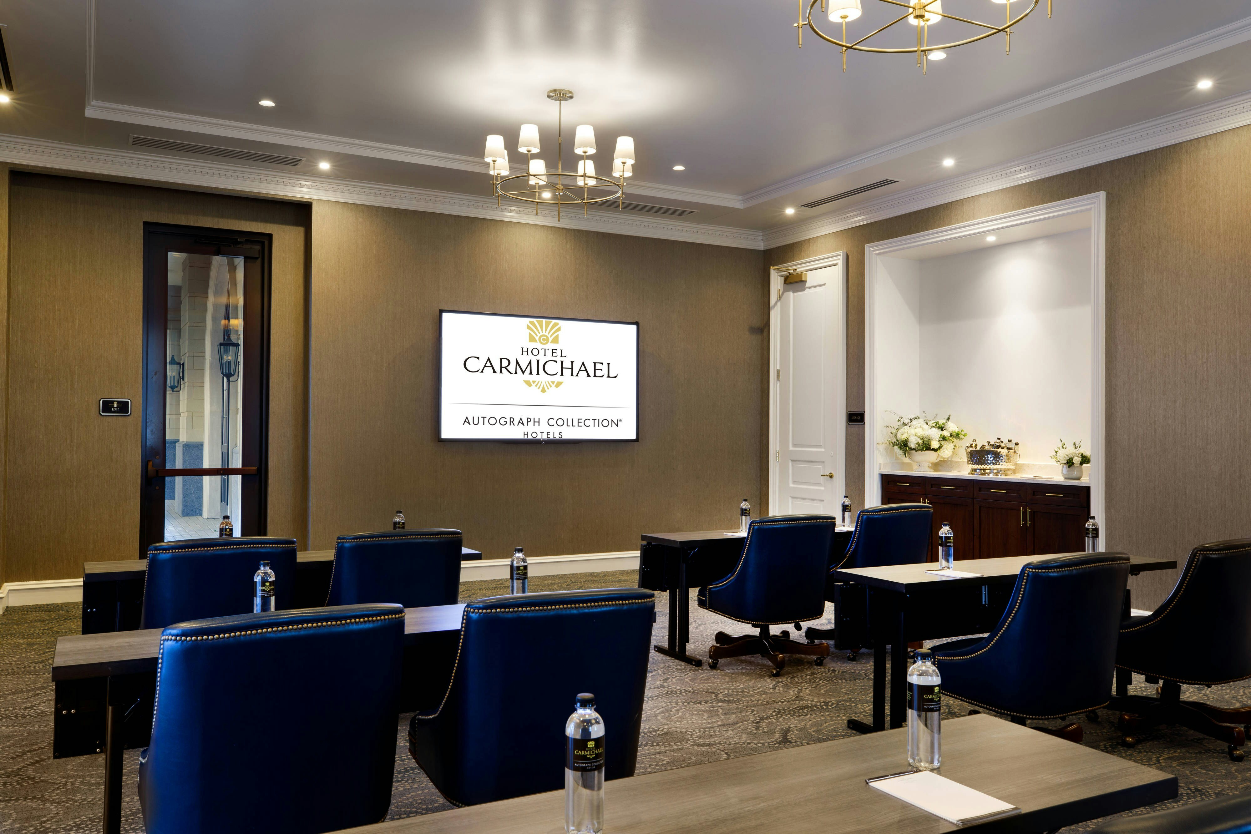 Hotel Carmichael, Autograph Collection 65/71