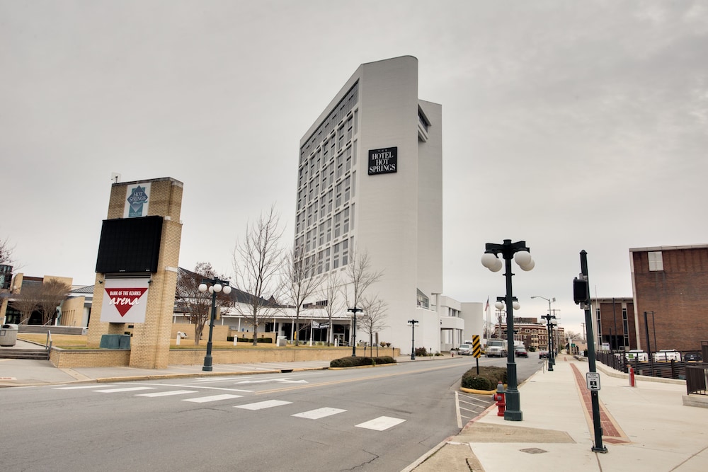 The Hotel Hot Springs 24/40