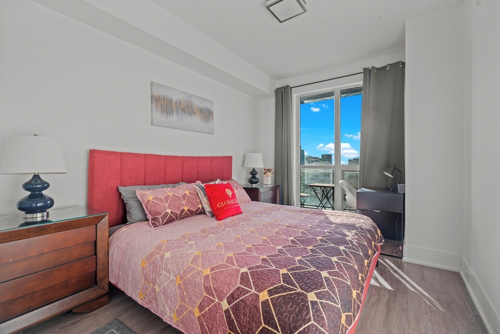 Exclusive, Apartment, King and Queen Bed, Partial Lake View, Sofa, Kitchen