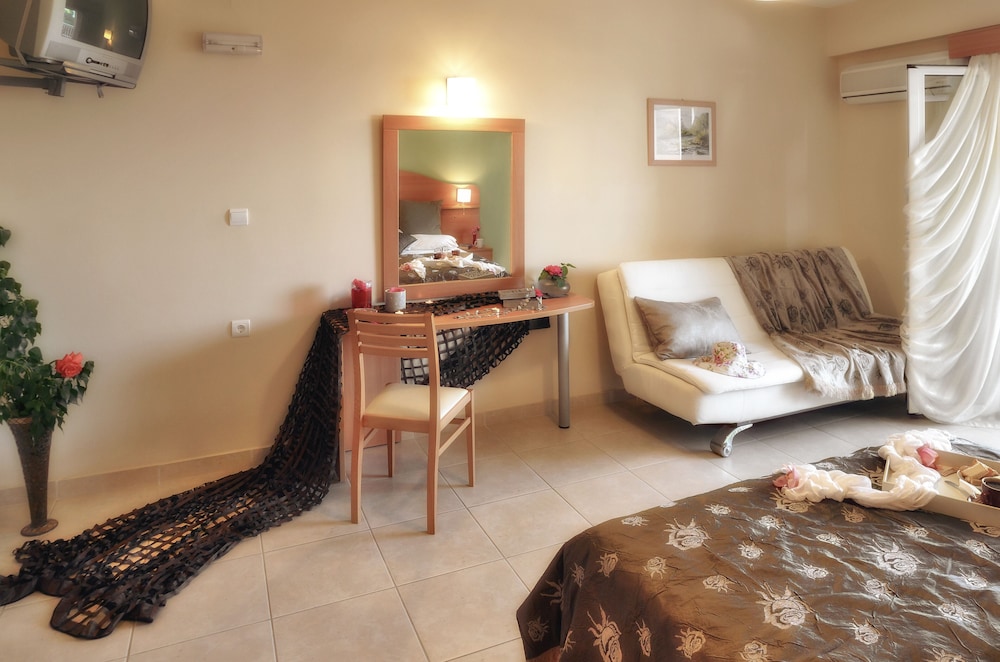 Belussi Beach Hotel & Suites 27/50