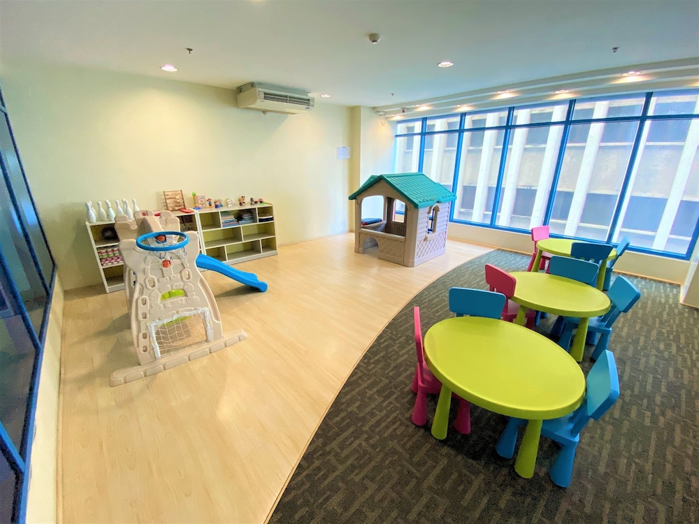 One Pacific Place Serviced Residences 33/38