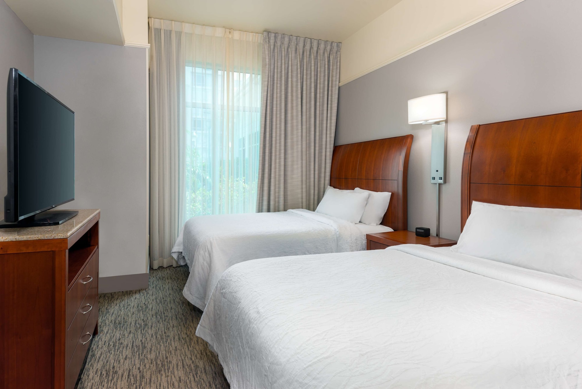 Evolution, Suite, 2 Queen Beds 4/9