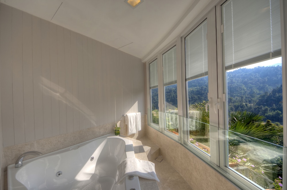 The Chateau Spa & Wellness Resort 25/60