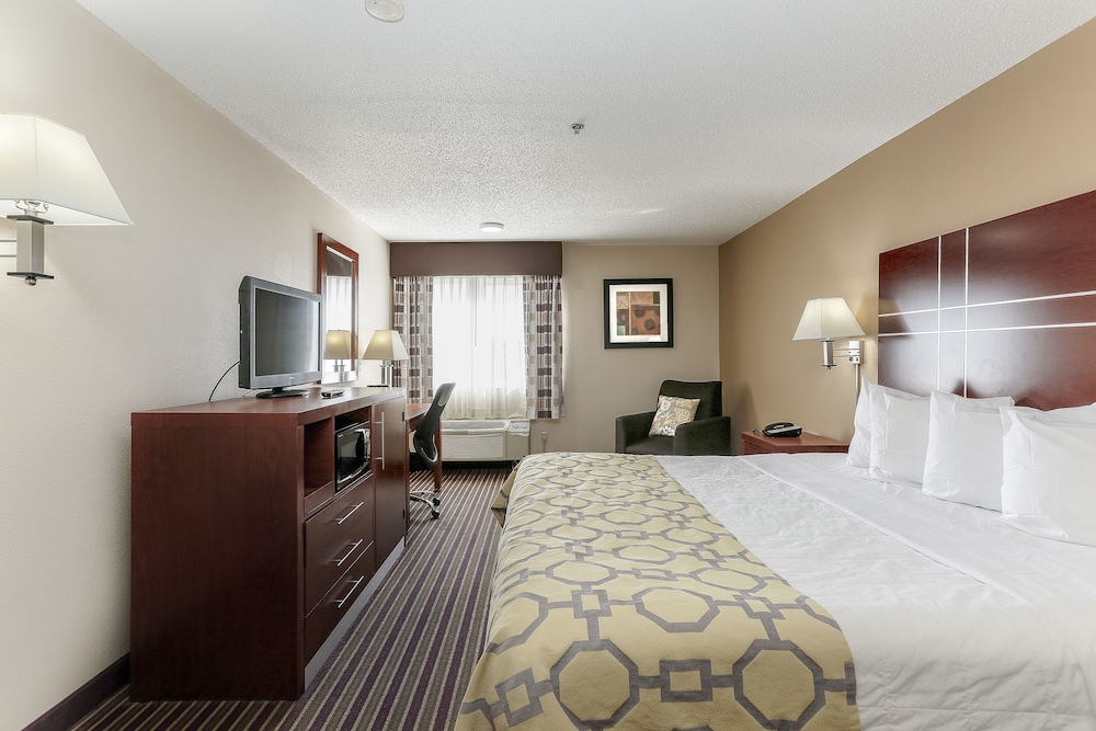 Baymont by Wyndham Bowling Green 17/36