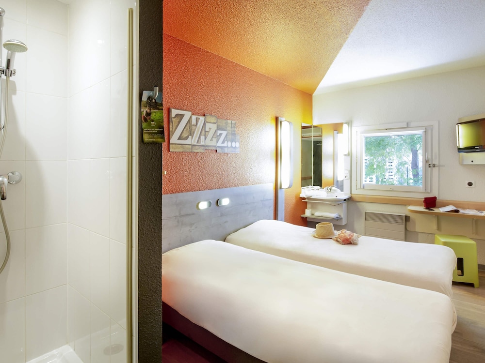 Ibis Budget Frejus Capitou A8 32/61