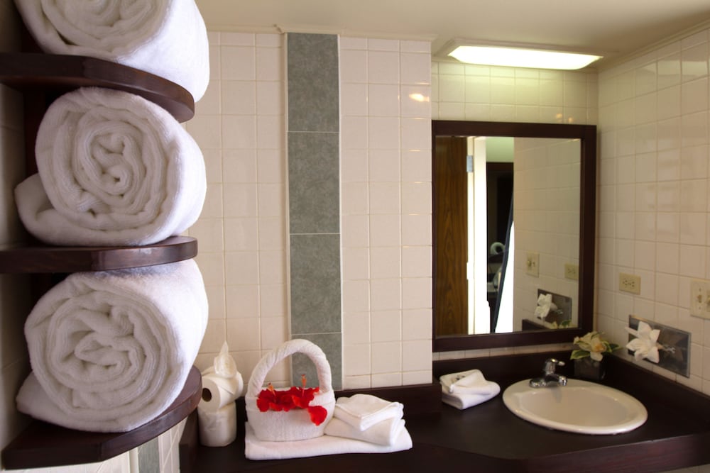 Estero Beach Hotel & Resort 31/70