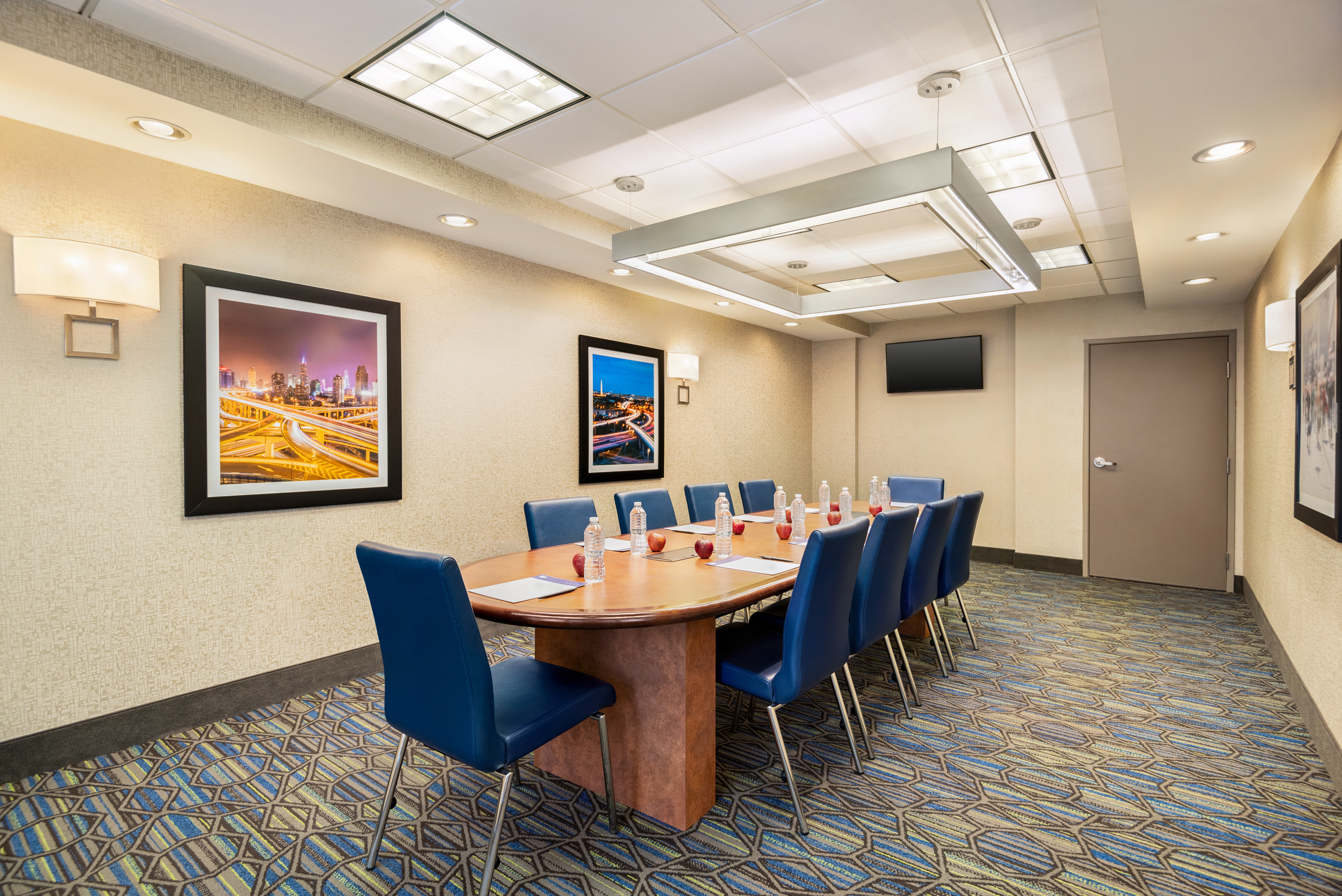 Holiday Inn Express Hotel And Suites Fredericksburg 38/44