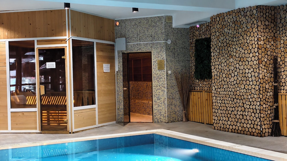 Hotel Elegant Lux 62/90
