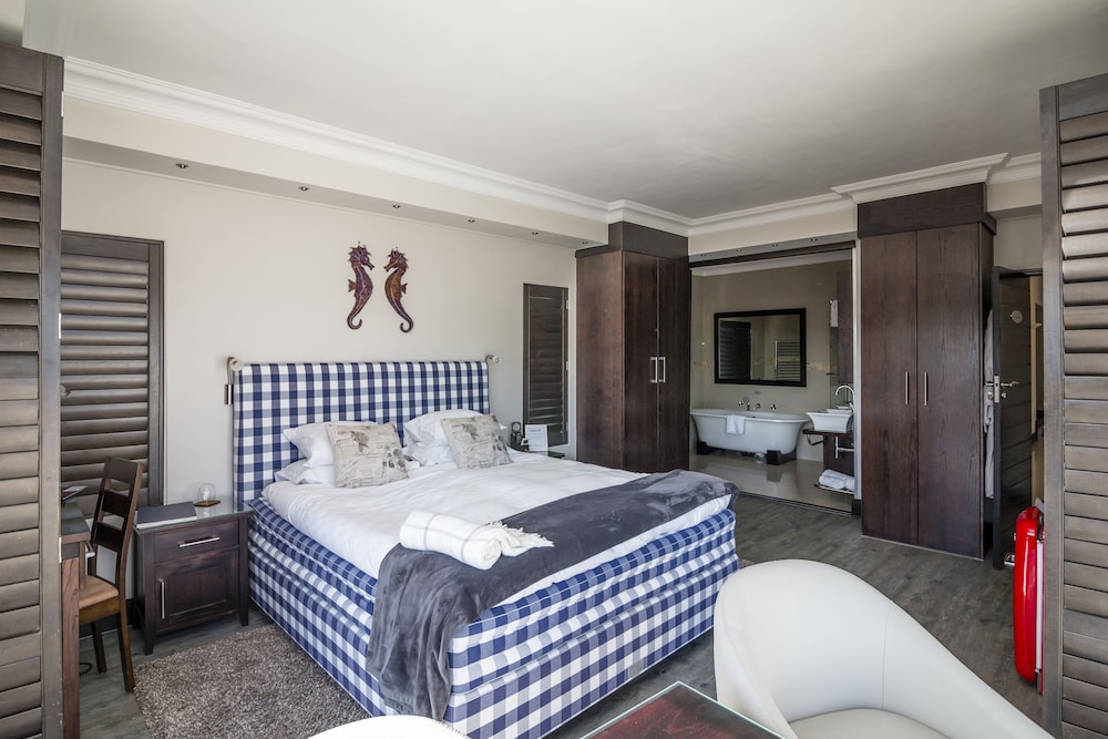 Head over Hills Luxury Retreat 9/50