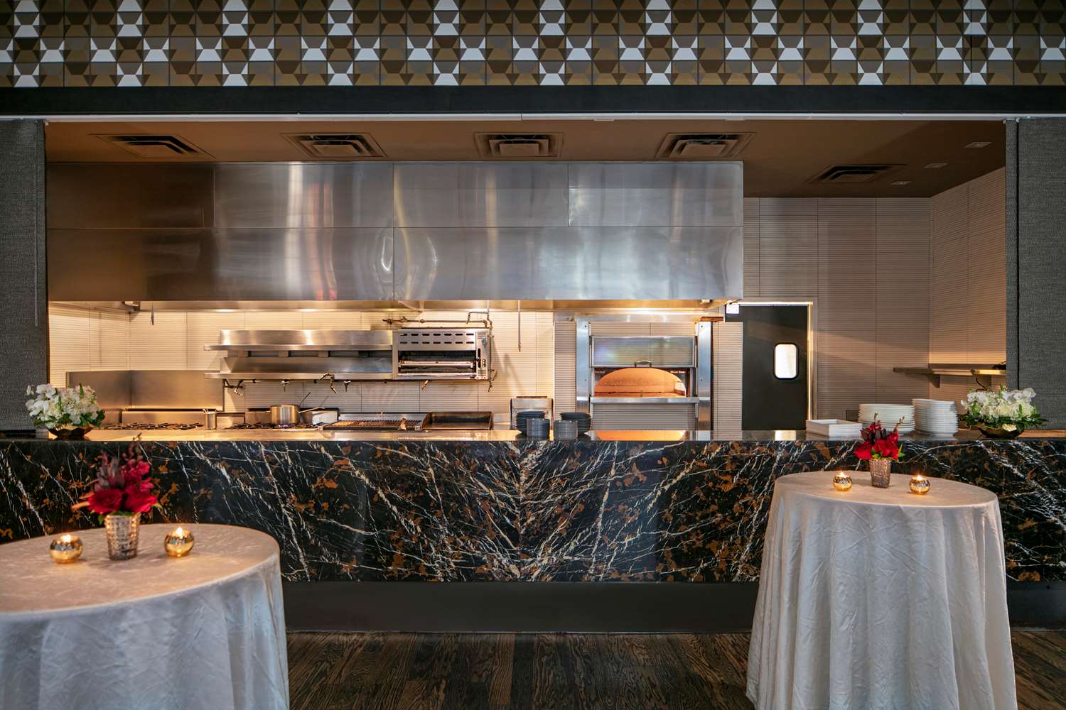 Hotel 505 River North 5/75