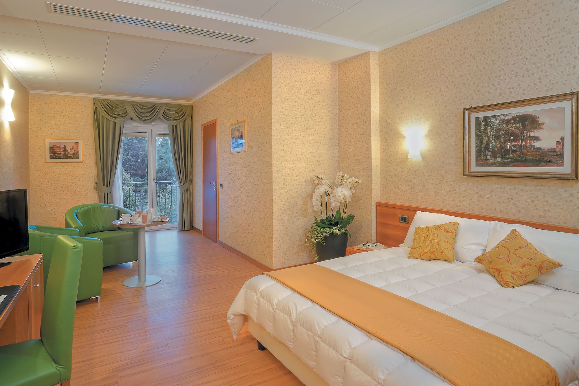 SUPERIOR, DOUBLE OR TWIN BED