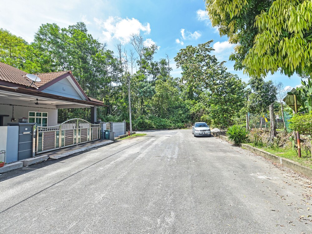 Oyo 89777 Urbanstay Kuantan 36/39