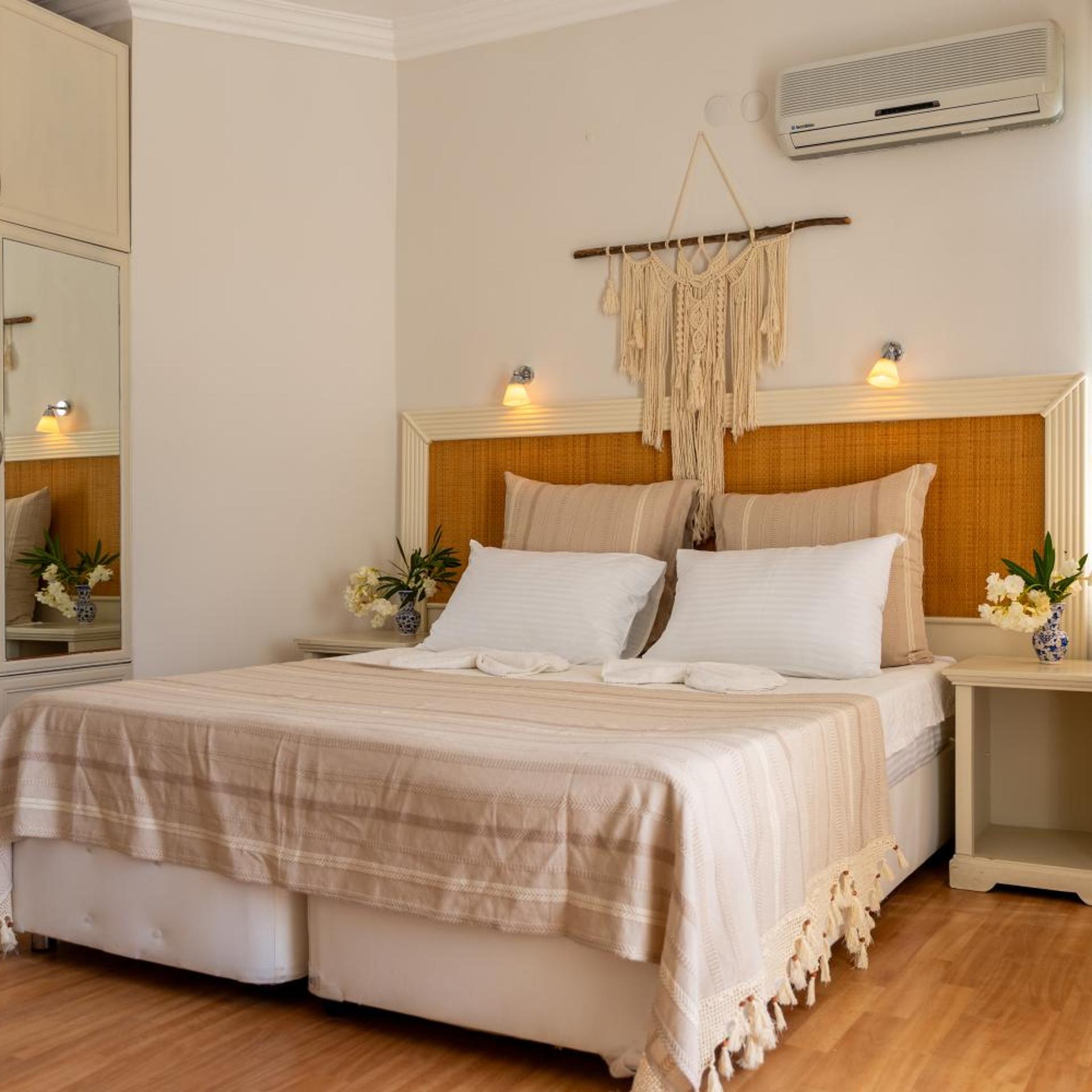 Chillos Beach Hotel & Lounge 8/43