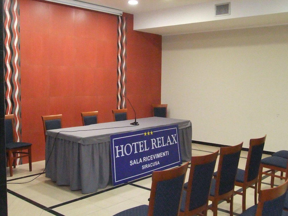 Hotel Relax 7/48
