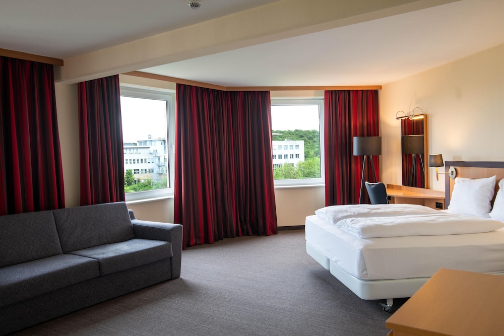 غرفة عائلية بسرير كوين مع أريكة، Best Western Conference Airporthotel Frankfurt-Moerfelden 3/10