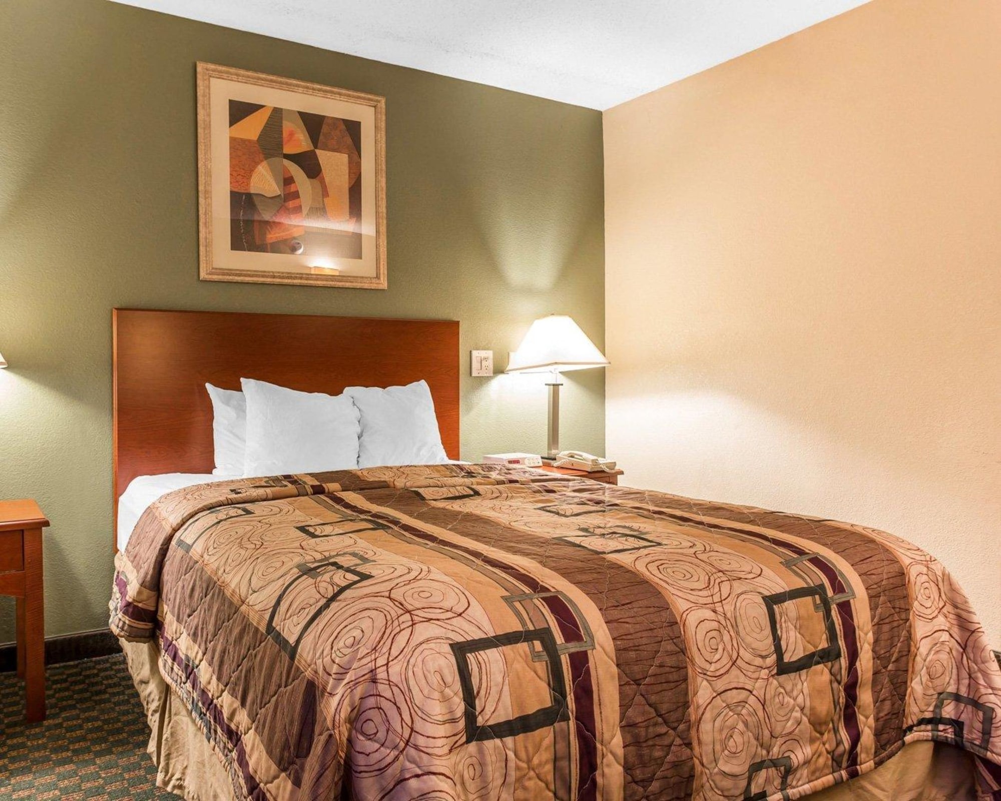 ROOM, QUEEN BED, ACCESSIBLE