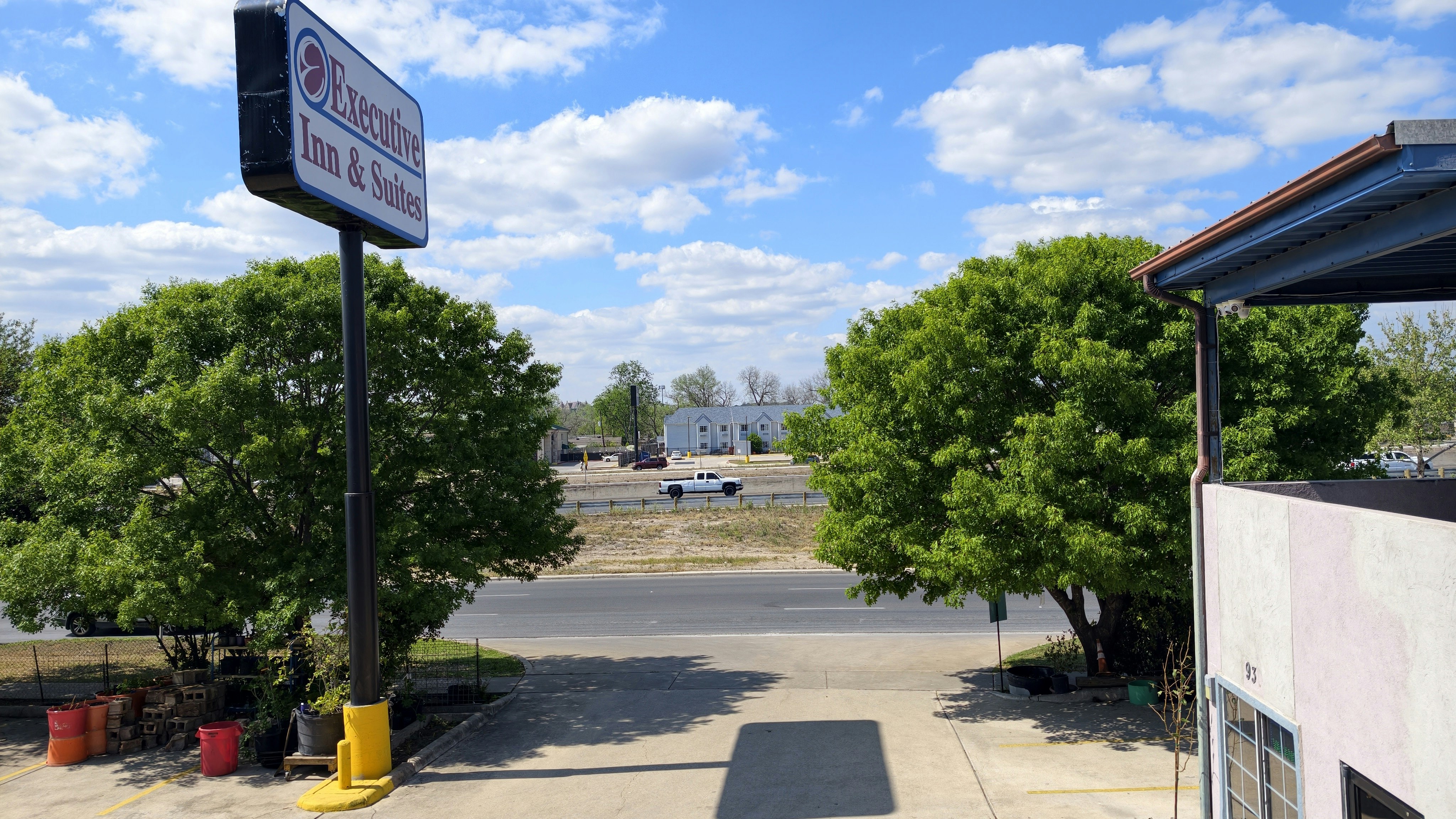 Executive Inn & Suites San Marcos, TX 33/38