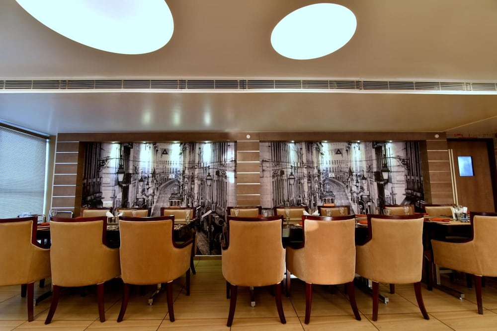 Hotel Kama International 33/40