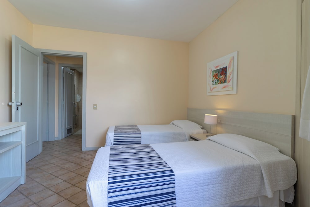 Ingleses Praia Hotel 15/50