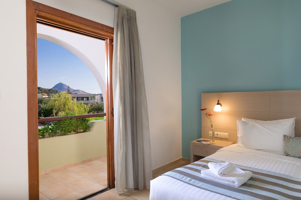 Alianthos Estate Resort 39/79