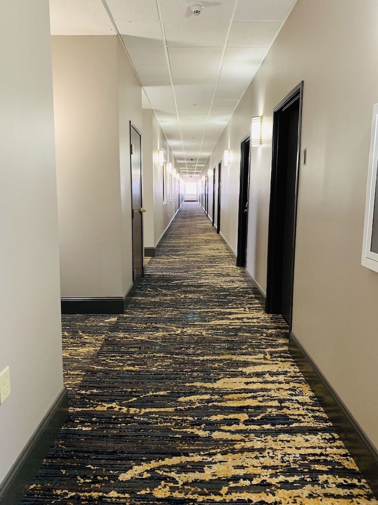 Countryside Suites Lincoln 1/40