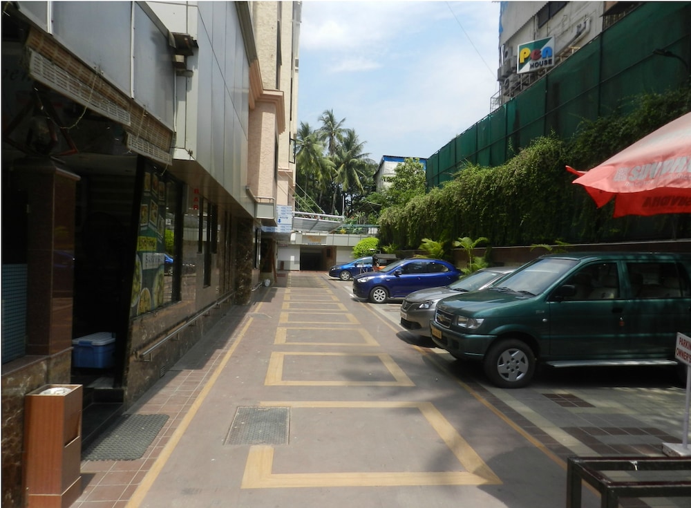 Regenta Place The Emerald 45/50