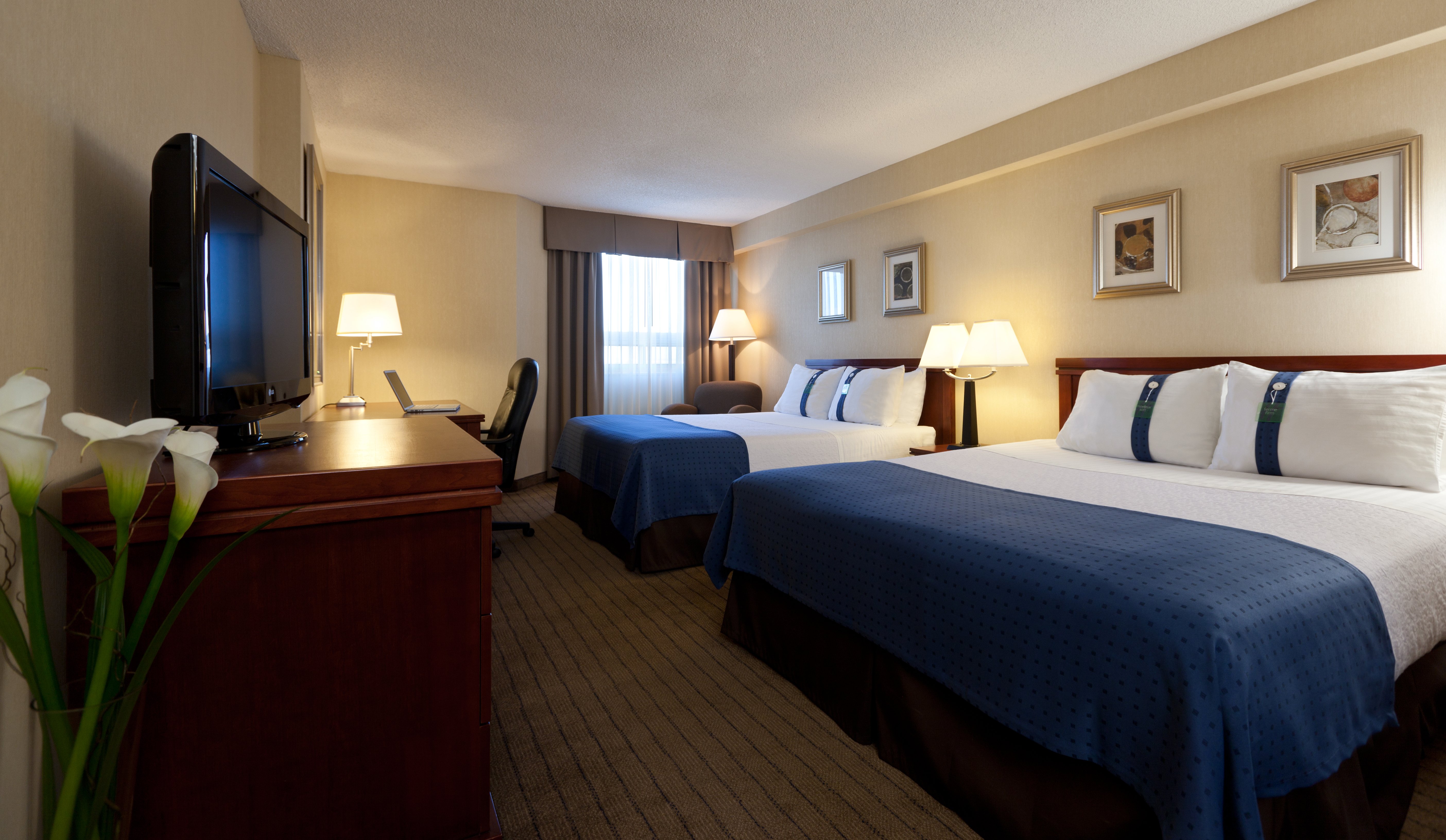Holiday Inn Laval Montreal 27/80
