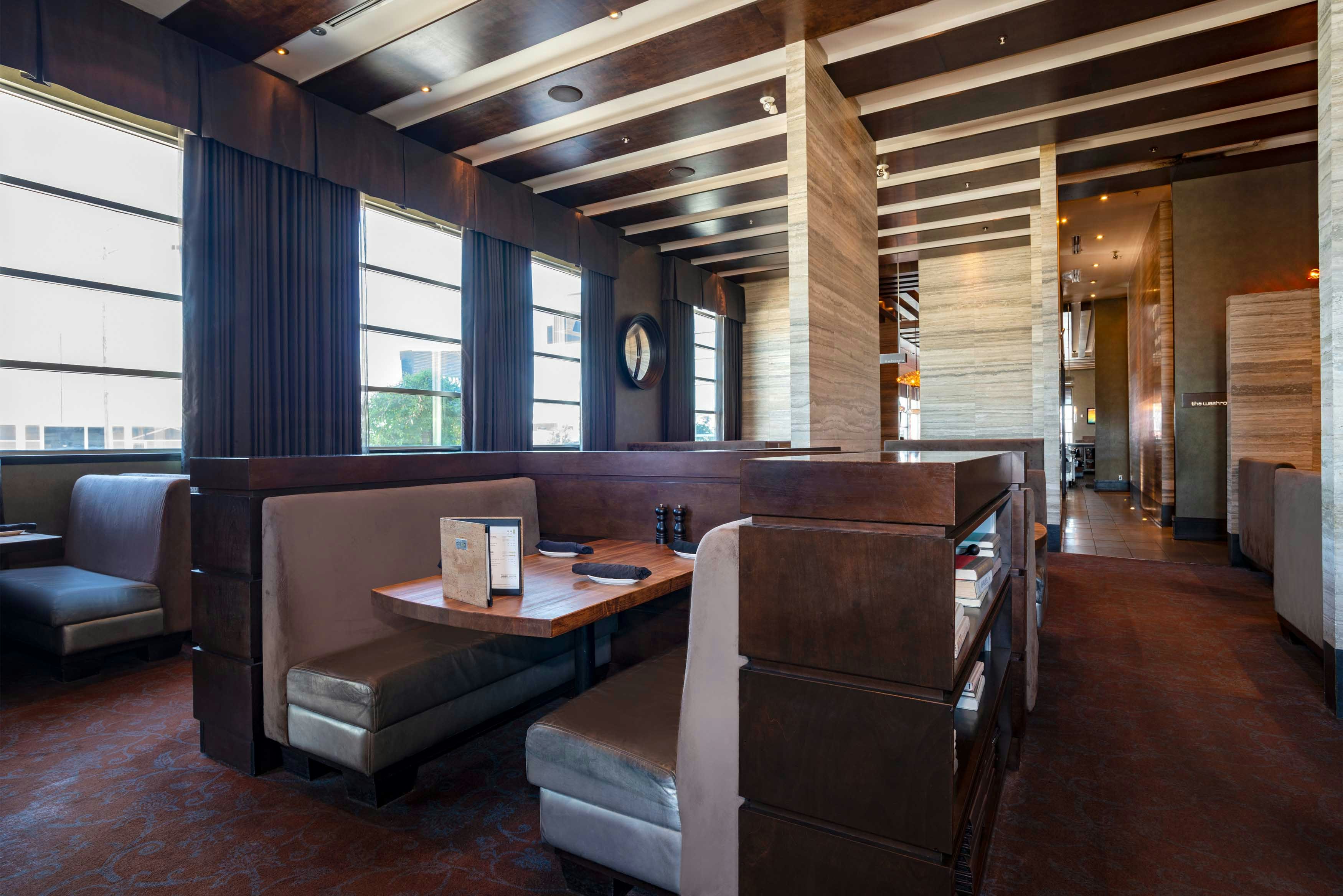 Sandman Hotel & Suites Winnipeg Airport 33/56