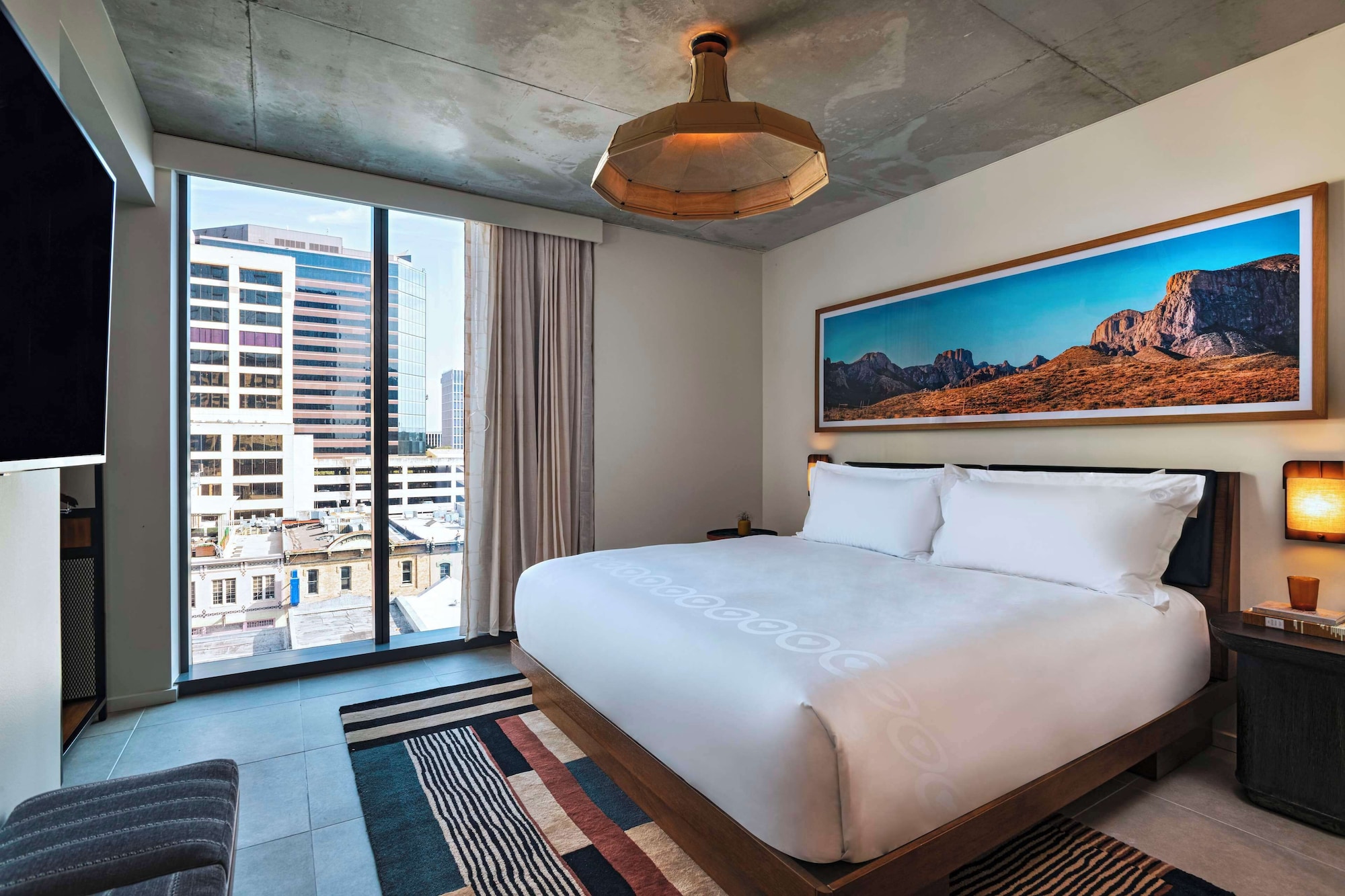 ROOM, KING BED, ACCESSIBLE