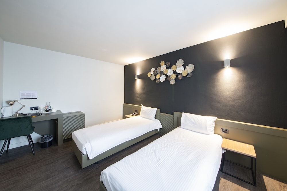 Salons Cortina 15/37