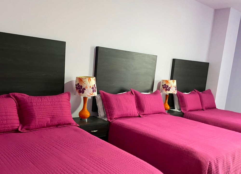 Hotel Maricela 13/18