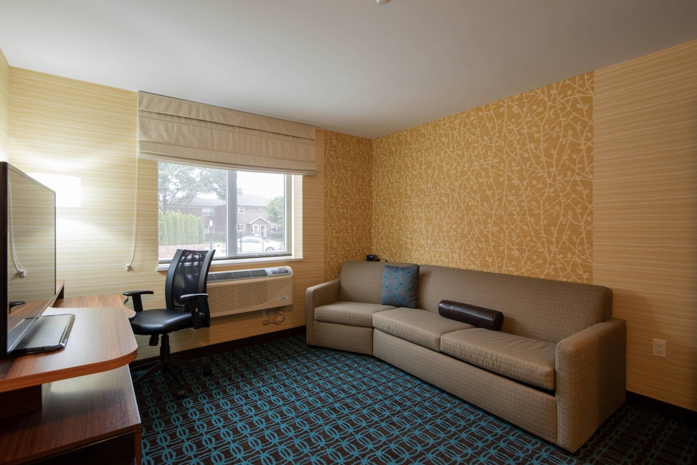 Fairfield Inn Suites New York Queens Fresh Meadows 30/43