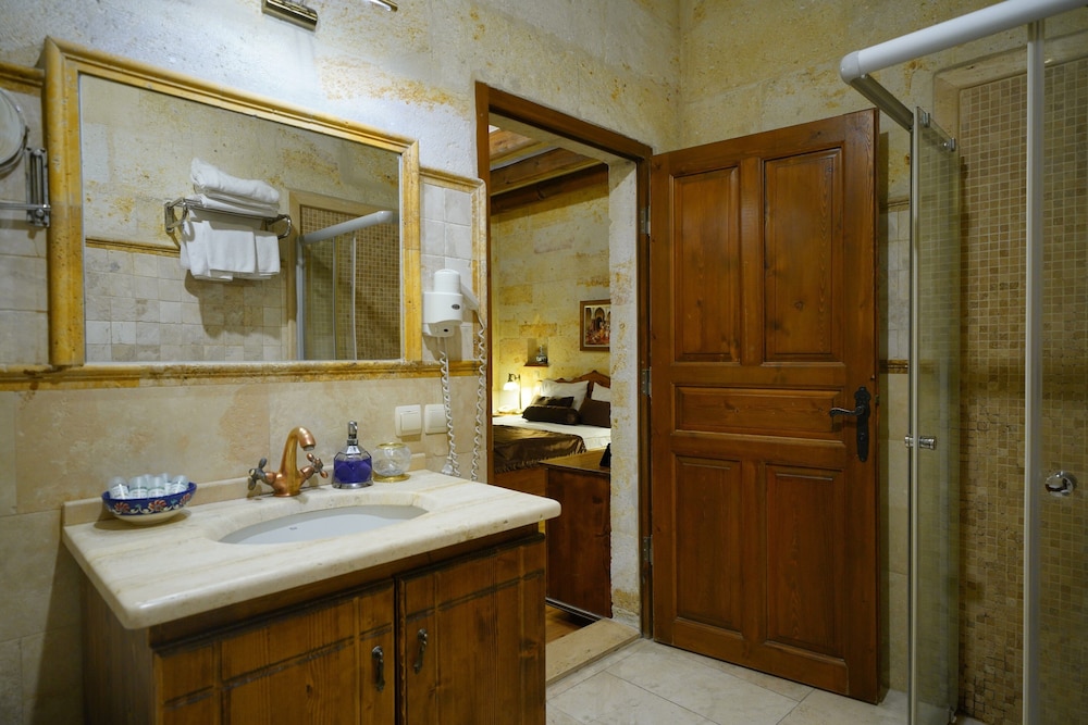 غرفة عائلية بسرير مزدوج وسرير فردي، Harman Cave Hotel 10/10