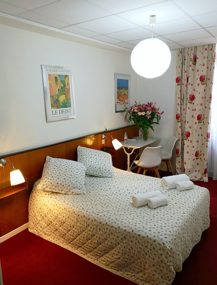 Azurene Royal Hotel 12/67