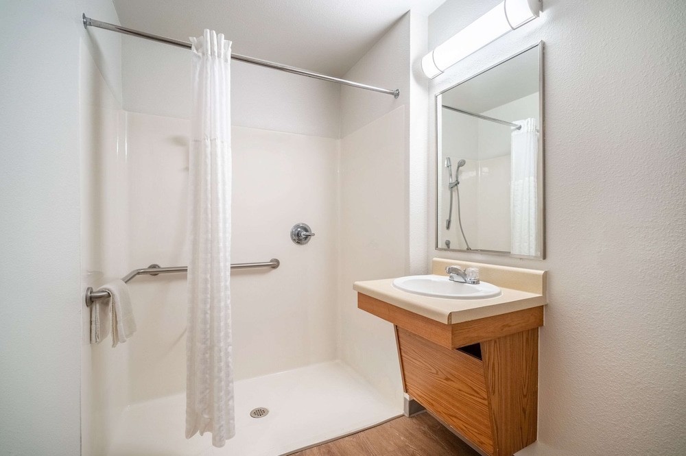 WoodSpring Suites Corpus Christi 23/26
