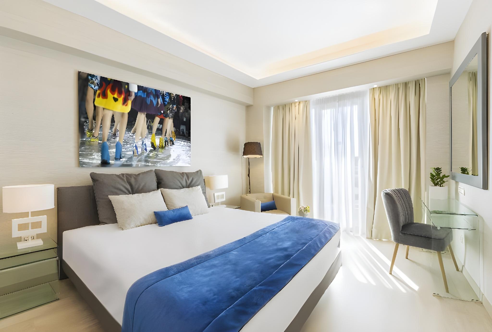 Room, Acropolis View