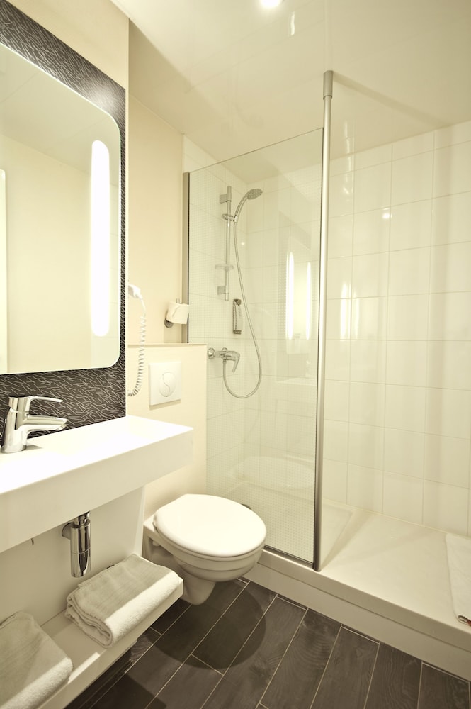 Ibis Paris Pere Lachaise 38/46