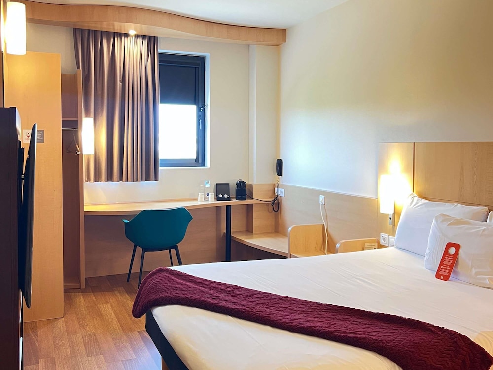 IBIS BARCELONA RIPOLLET 23/72