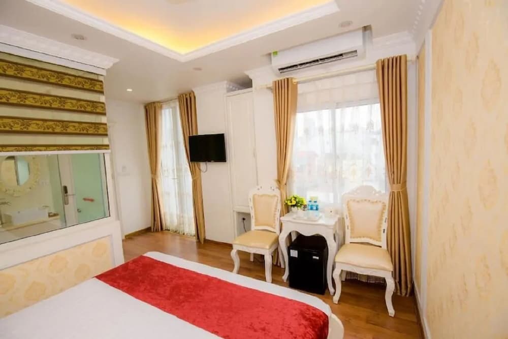 Hanoi Cristina Hotel & Travel 8/28